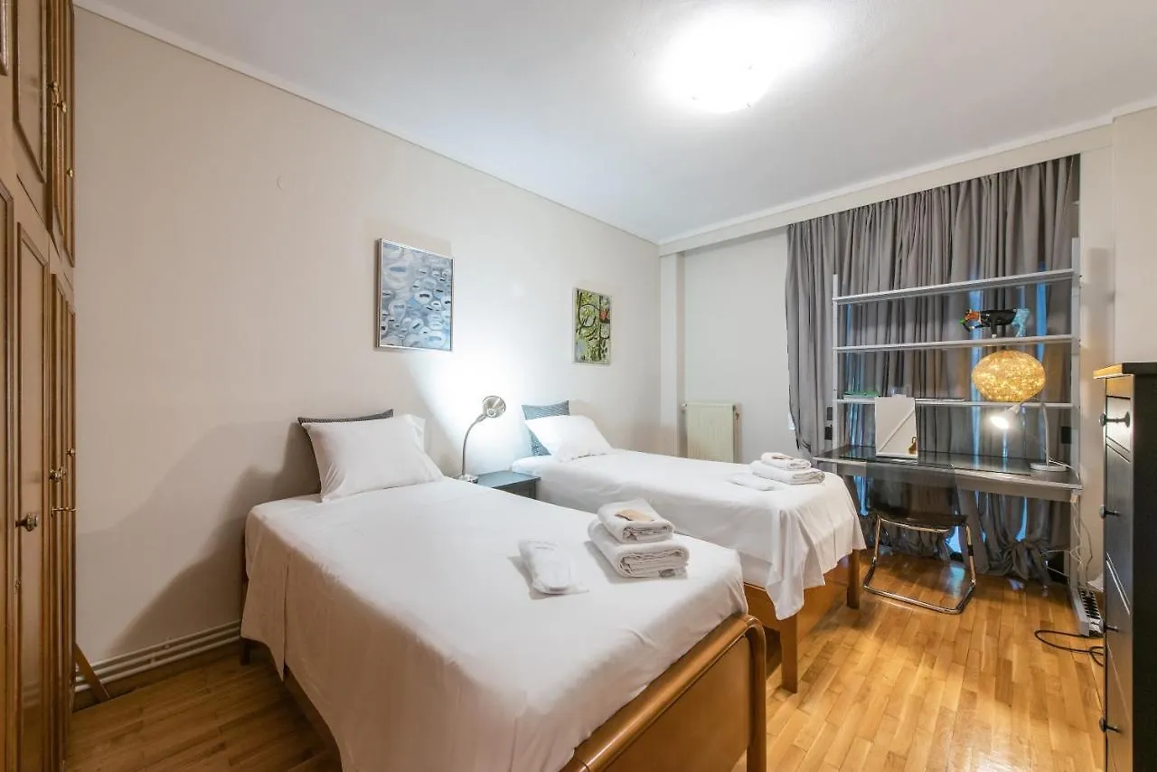 City Moon Seafront 3-Bedroom Apt By Halu! Thessaloniki 0*,  Griechenland
