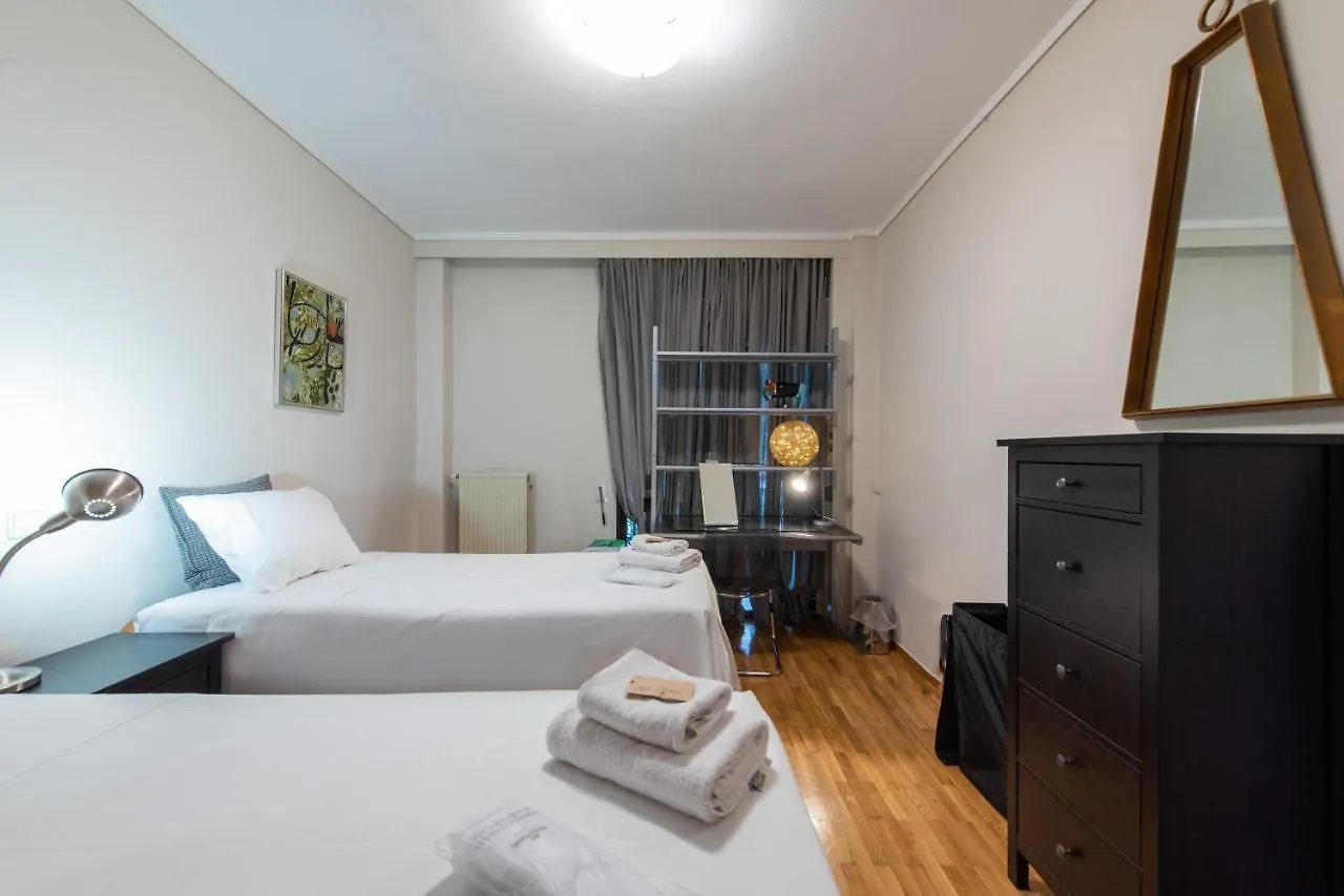 City Moon Seafront 3-Bedroom Apt By Halu! Thessaloniki 0*,  Griechenland