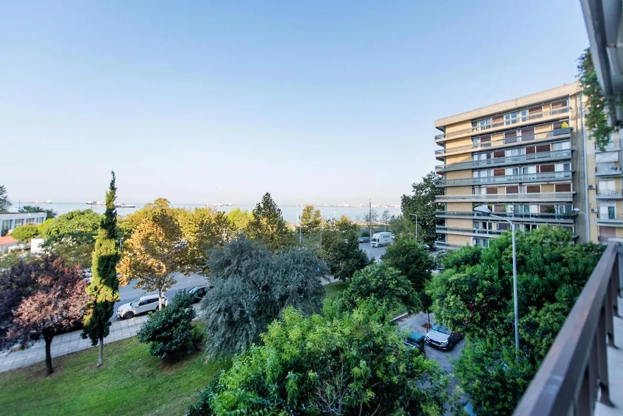 Apartmán City Moon Seafront 3-Bedroom Apt By Halu! Soluň