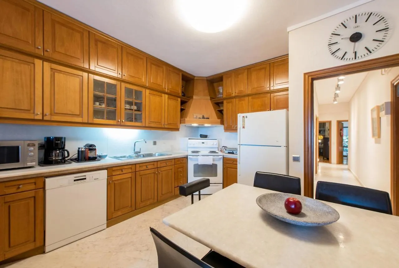 Apartmán City Moon Seafront 3-Bedroom Apt By Halu! Soluň Řecko