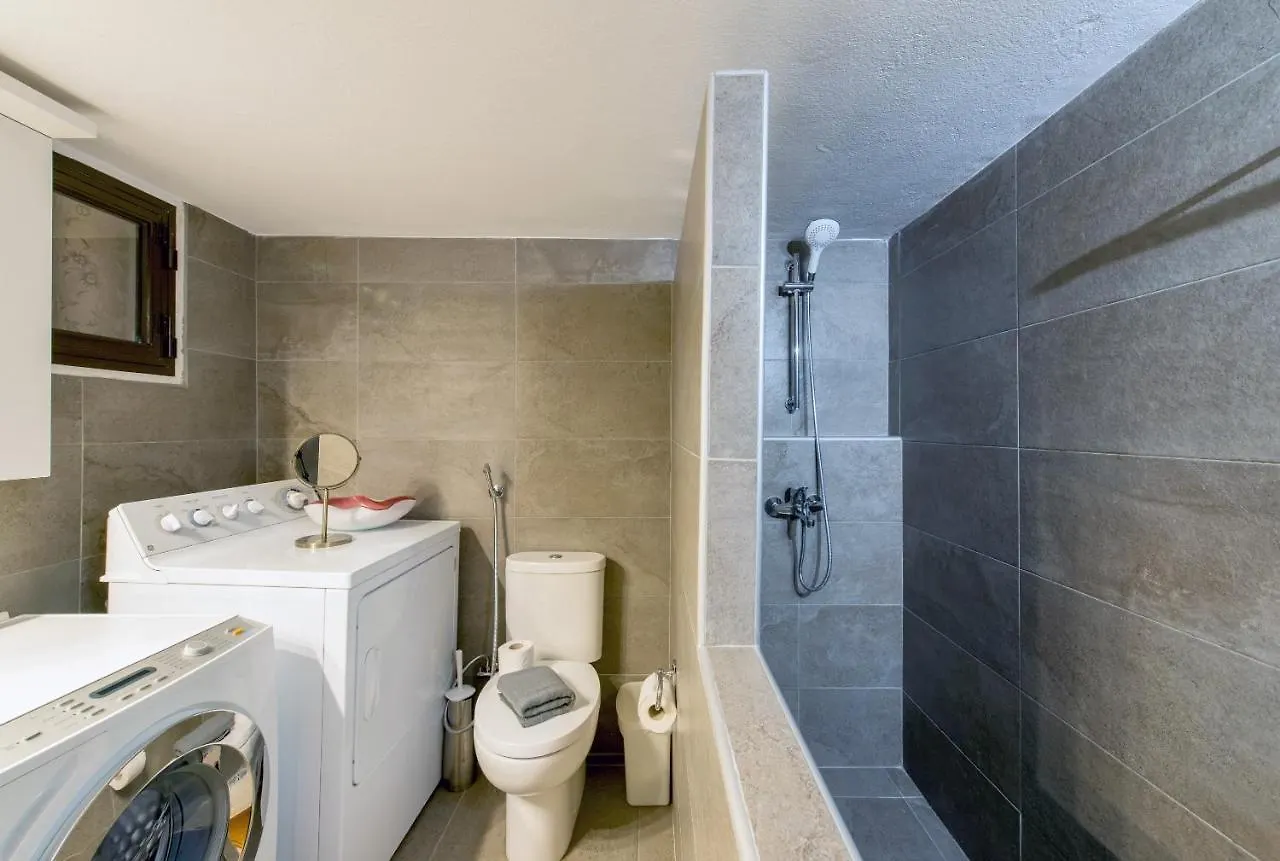 Apartmán City Moon Seafront 3-Bedroom Apt By Halu! Soluň